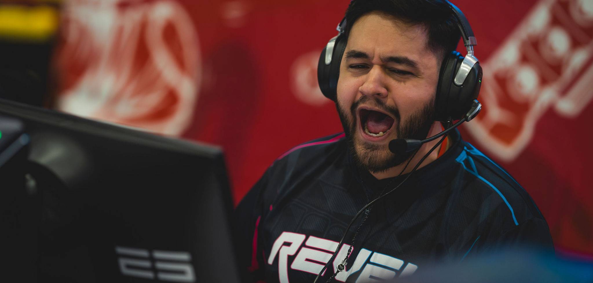 A FRAG player on stage